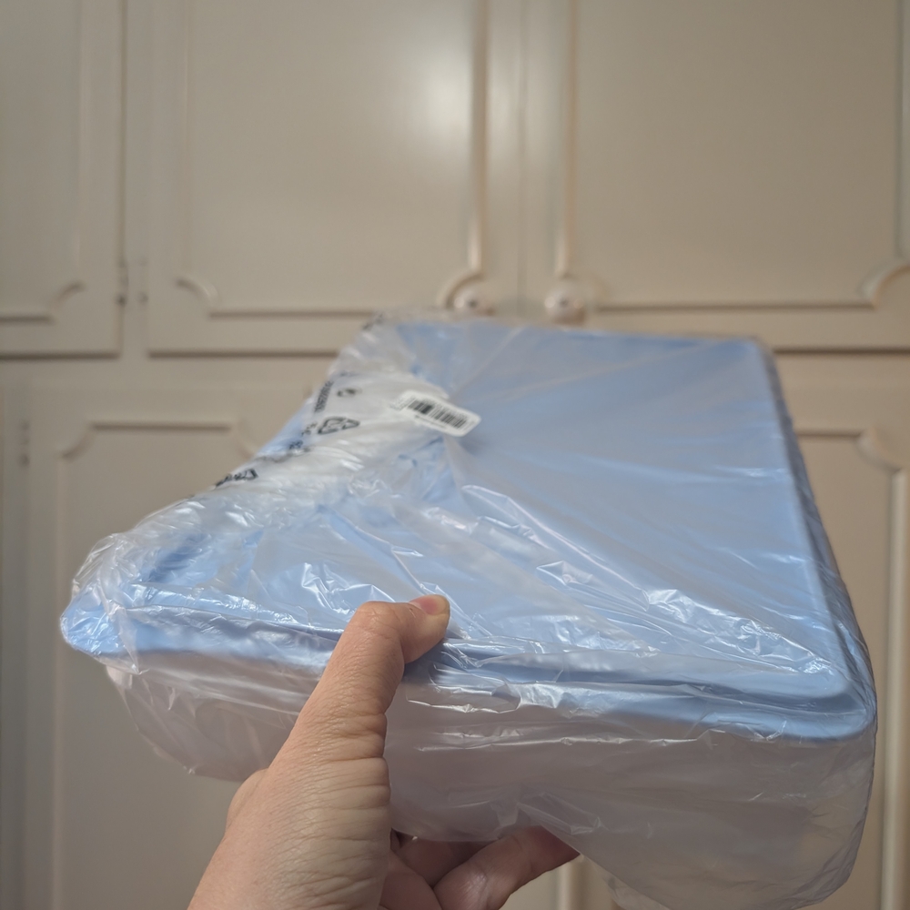 Tupperware Blue Food Storage Container - Picture 3 of 5